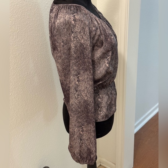 Michael by Michael Kors Peplum Grey Multi Print Off The Shoulder Blouse - Picture 2 of 6